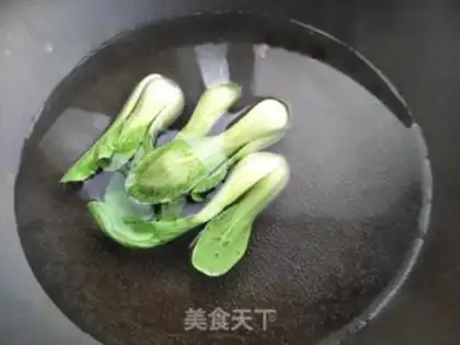 Make Flowers and hot noodles step 3
