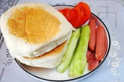 Make Chinese sandwich step 1