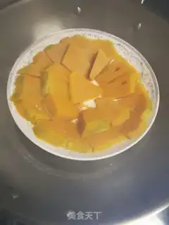 Make Pumpkin buns step 1