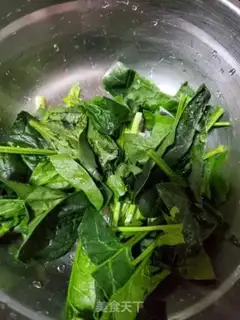 Make Spinach liver soup step 2