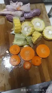 Make Duck bone corn carrot soup step 0