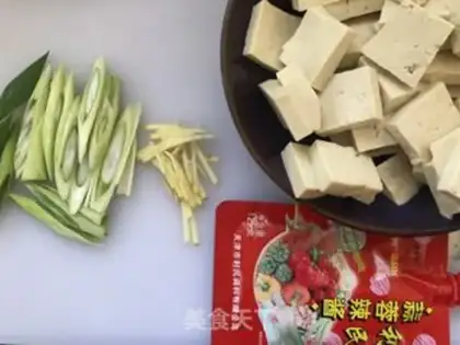 Make Garlic chili tofu step 0