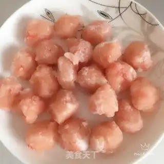 Make Shrimpball soup step 1