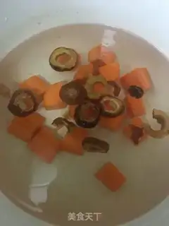 Make Iced Sydney carrot soup step 3