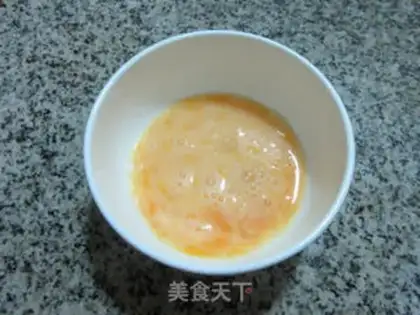 Make Duck eggs, fried rice noodles step 2