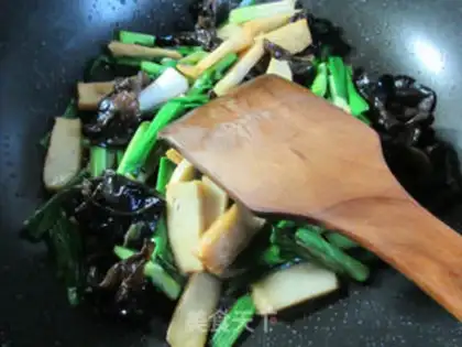 Make Black-mule fish tofu with garlic step 7