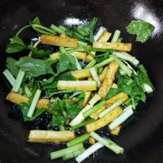 Make Celery-mucked beans step 5