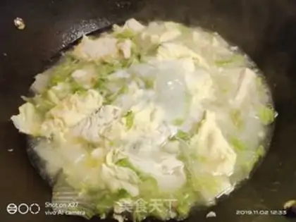 Make Big cabbage, tofu eggs soup step 7