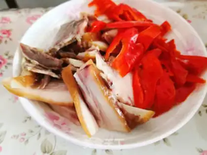 Make Chili fried pork step 0