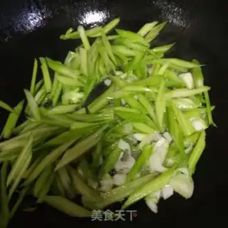 Make Celery fried beans step 5