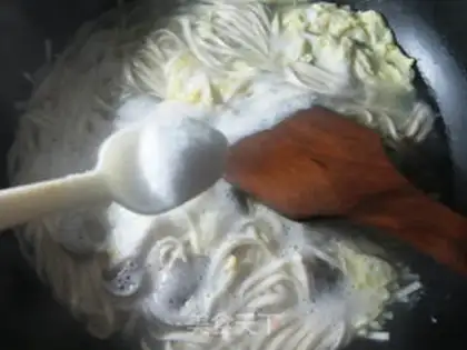 Make Egg mushroom noodles step 5