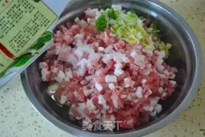Make Crab and yellow lion head step 5