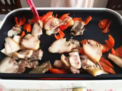 Make Chili fried pork step 3