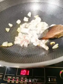 Make White fried meat step 3