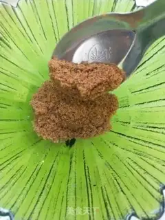 Make Red sugar eggs step 2
