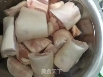 Make Spicy pig hand step 0