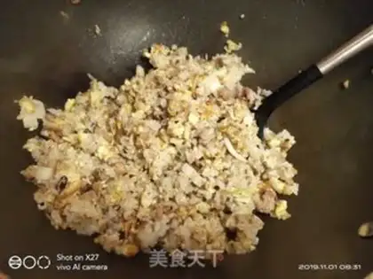Make Big cabbage and egg fried rice step 6