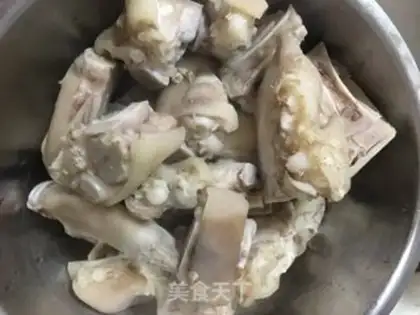 Make Spicy pig hand step 2