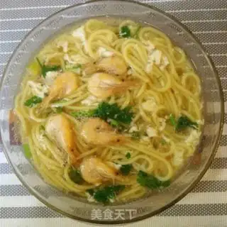 Make Shrimp soup and corn noodles step 8