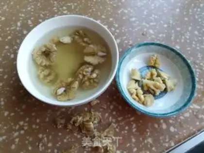 Make walnut chicken step 1