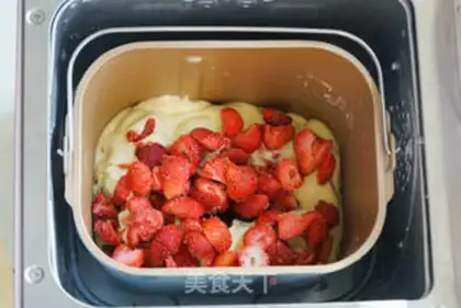 Make Strawberry oxen step 8