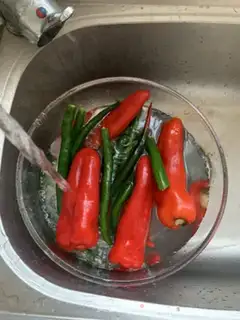 Make An appetizer pepper sauce step 4