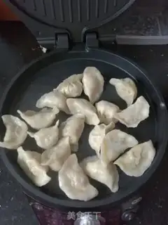 Make Water dumplings holding eggs step 4