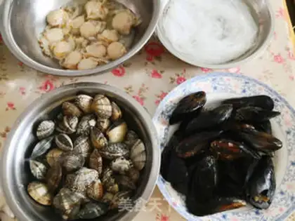 Make Seafood pan step 0