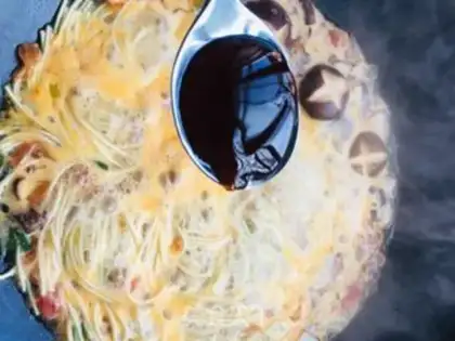 Make Tomato egg mushroom noodles step 8