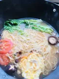 Make Tomato egg mushroom noodles step 10