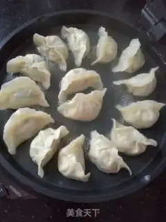 Make Water dumplings holding eggs step 5