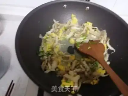 Make Fry eggs step 5