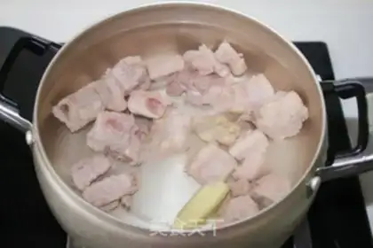 Make - Chestnut rib soup step 1
