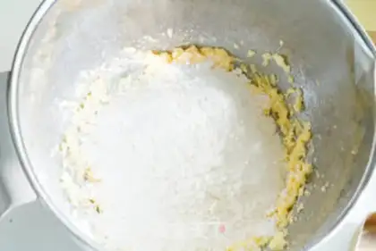 Make Button cookies step 3