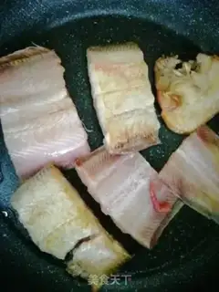 Make Fried halibut step 2