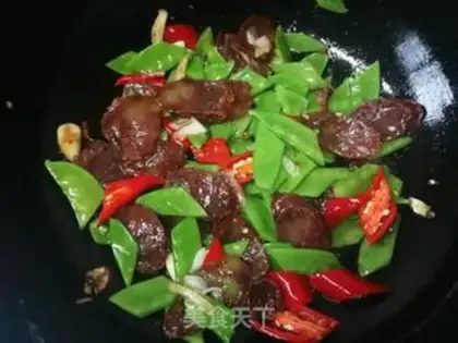 Make Dutch chili sausage step 9