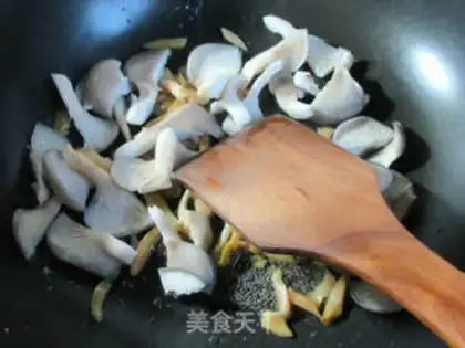 Make Squeeze and cook fans step 1