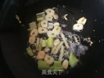 Make Dutch chili fried eggs step 5