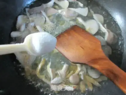 Make Squeeze and cook fans step 4