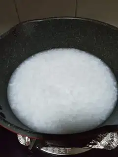 Make Dutch chili fried eggs step 11