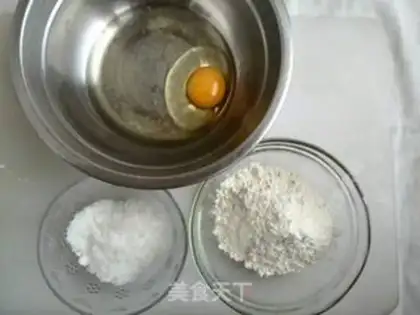 Make Spider crackers step 1