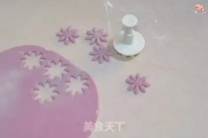 Make Cute pigs step 9
