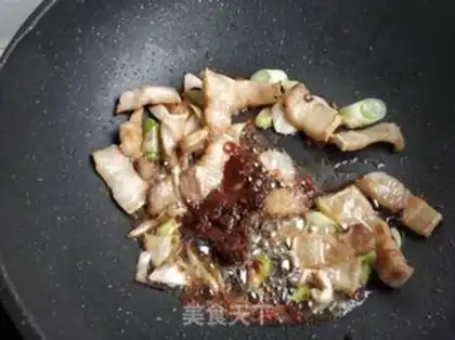 Make The cabbage curry is frozen tofu step 9