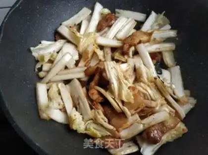 Make The cabbage curry is frozen tofu step 10