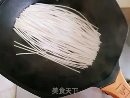 Make Creamed egg noodles step 2
