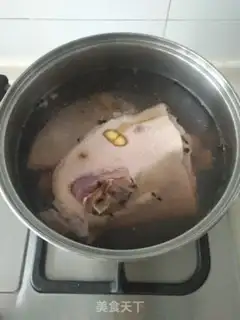 Make Salted geese hot noodles step 2