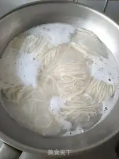 Make Salted geese hot noodles step 6