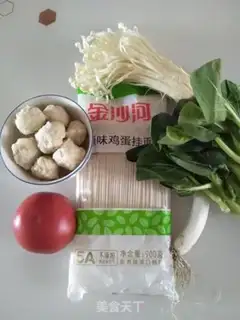 Make Fishball hot noodles step 0
