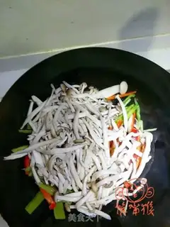 Make Twin pepper fried mushrooms step 6