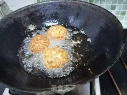 Make Red burning lion head step 9